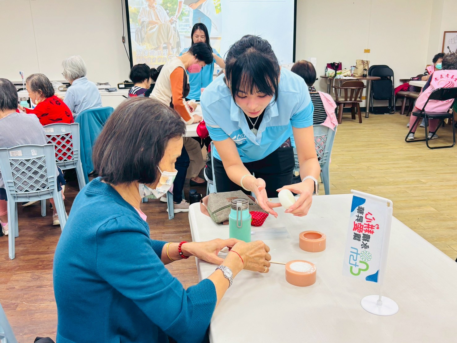 東生華製藥ESG永續發展,老五老基金會,台中總會,石虎米皂,石虎米米香餅,DIY
